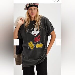 EUC Junk food clothing Disney Mickey Mouse Oversized 100% cotton tee